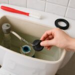 トイレの水漏れトラブルを自力でチェックする手順