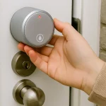 賃貸の鍵、勝手に変えたらNG！？入居・退去時の費用負担とトラブル回避術を専門家が解説！